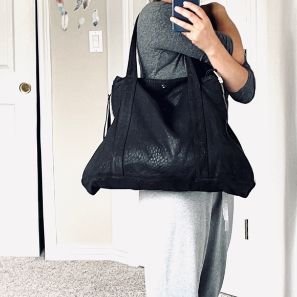 Ultra Soft Lamb Leather Large Tote - Picture 15 of 16